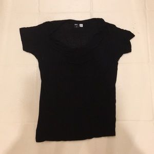Off the shoulder black tee shirt